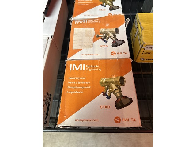 Partij installatiemateriaal w.o. messing fittingen en koppelingen, inregelafsluiters - afbeelding 6 van  7