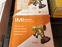 Partij installatiemateriaal w.o. messing fittingen en koppelingen, inregelafsluiters - afbeelding 6 van  7