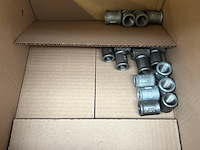 Partij installatiemateriaal w.o. messing koppelingen en fittingen - afbeelding 3 van  9