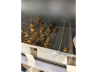 Partij installatiemateriaal w.o. messing koppelingen en koperen hulpstukken - afbeelding 7 van  20
