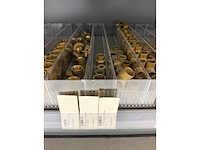 Partij installatiemateriaal w.o. messing koppelingen en koperen hulpstukken - afbeelding 19 van  20