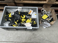 Partij installatiemateriaal w.o. persfittingen - afbeelding 1 van  6