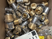 Partij installatiemateriaal w.o. perskoppelingen en knelfittingen - afbeelding 3 van  5
