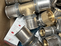 Partij installatiemateriaal w.o. perskoppelingen en knelfittingen - afbeelding 5 van  5