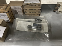 Partij installatiemateriaal w.o. smeltpatronen, passchroeven siemens - afbeelding 5 van  9