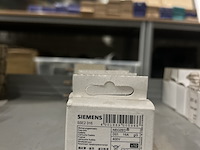 Partij installatiemateriaal w.o. smeltpatronen, passchroeven siemens - afbeelding 6 van  9