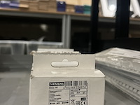 Partij installatiemateriaal w.o. smeltpatronen, passchroeven siemens - afbeelding 7 van  9