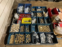 Partij installatiemateriaal - afbeelding 1 van  7