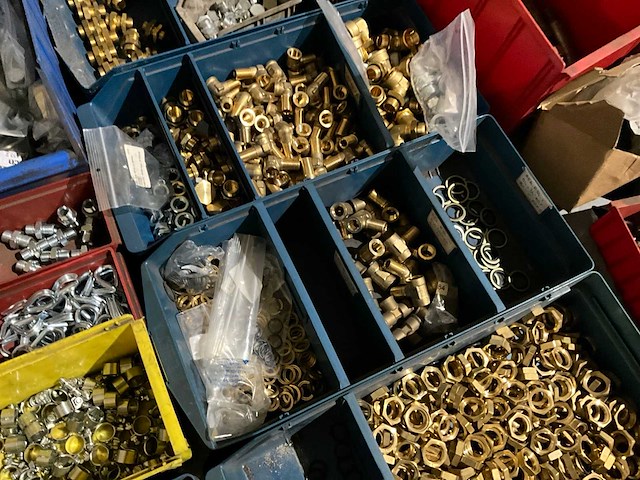 Partij installatiemateriaal - afbeelding 6 van  7