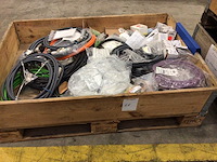 Partij installatiemateriaal - afbeelding 1 van  3