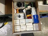 Partij installatiemateriaal - afbeelding 1 van  1