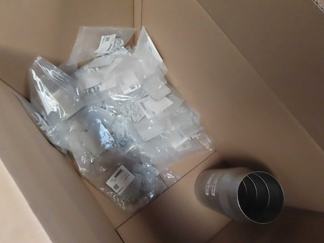 Partij installatiemateriaal - afbeelding 2 van  21