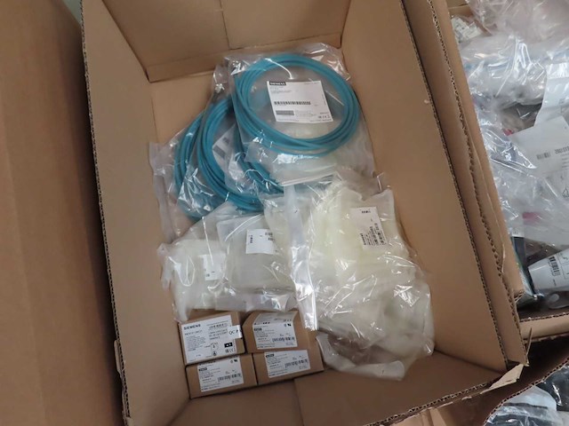 Partij installatiemateriaal - afbeelding 3 van  21