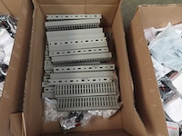 Partij installatiemateriaal - afbeelding 8 van  21
