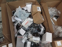 Partij installatiemateriaal - afbeelding 9 van  21