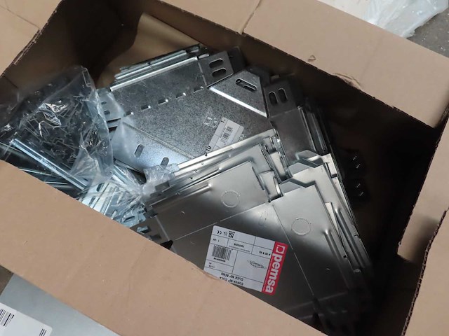 Partij installatiemateriaal - afbeelding 15 van  21