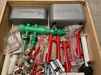 Partij installatiemateriaal - afbeelding 2 van  3