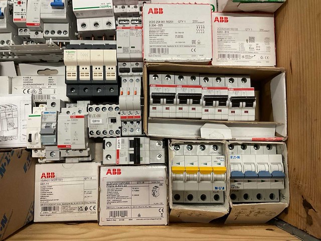 Partij installatiemateriaal - afbeelding 7 van  11