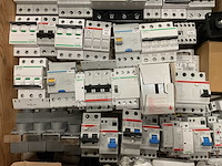 Partij installatiemateriaal - afbeelding 10 van  11