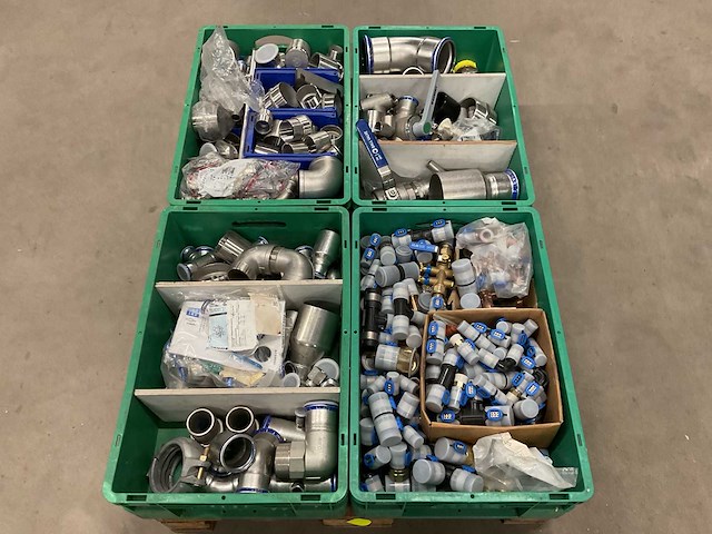 Partij installatiemateriaal - afbeelding 1 van  7