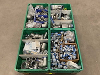 Partij installatiemateriaal - afbeelding 1 van  7