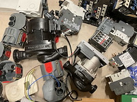 Partij installatiemateriaal - afbeelding 4 van  7