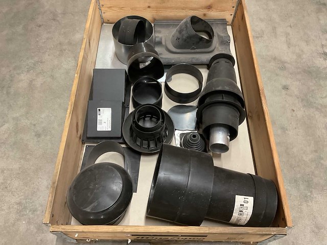 Partij installatiemateriaal - afbeelding 1 van  3