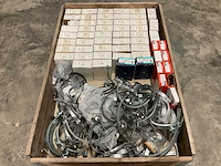 Partij installatiemateriaal - afbeelding 1 van  5