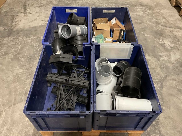 Partij installatiemateriaal - afbeelding 1 van  5