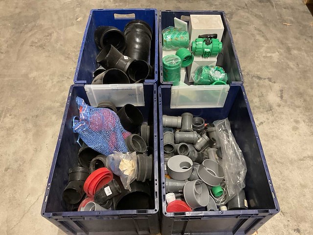 Partij installatiemateriaal - afbeelding 1 van  4