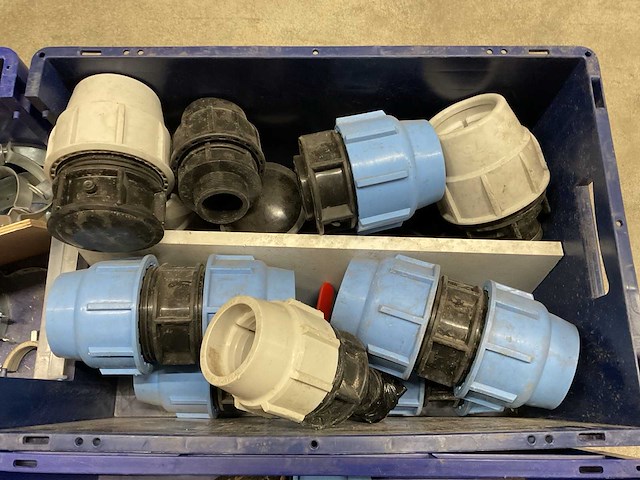 Partij installatiemateriaal - afbeelding 3 van  5