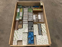 Partij installatiemateriaal - afbeelding 1 van  9