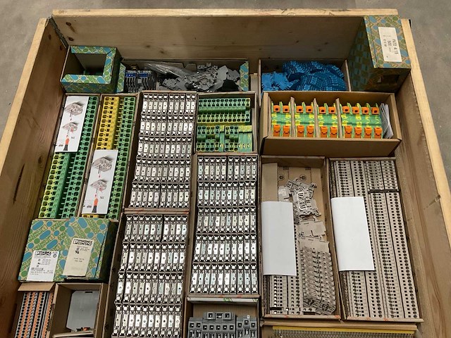 Partij installatiemateriaal - afbeelding 3 van  9