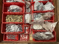 Partij installatiemateriaal - afbeelding 2 van  8