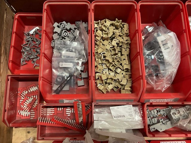 Partij installatiemateriaal - afbeelding 4 van  8