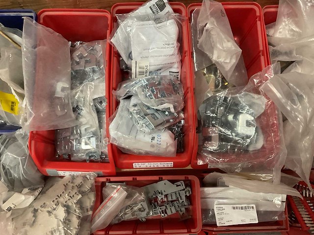 Partij installatiemateriaal - afbeelding 7 van  8