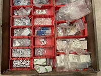 Partij installatiemateriaal - afbeelding 2 van  9