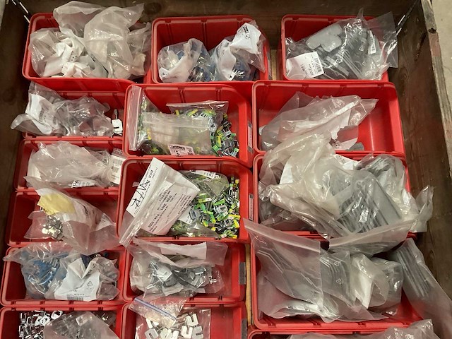 Partij installatiemateriaal - afbeelding 3 van  9