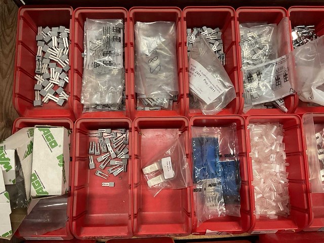 Partij installatiemateriaal - afbeelding 4 van  9