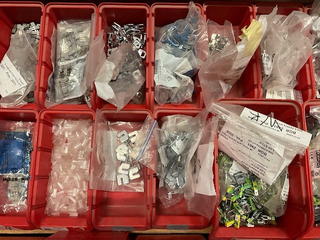 Partij installatiemateriaal - afbeelding 5 van  9