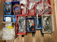 Partij installatiemateriaal - afbeelding 2 van  3