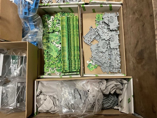 Partij installatiemateriaal - afbeelding 7 van  12