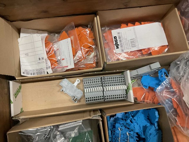 Partij installatiemateriaal - afbeelding 9 van  12