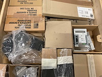 Partij installatiemateriaal - afbeelding 3 van  4