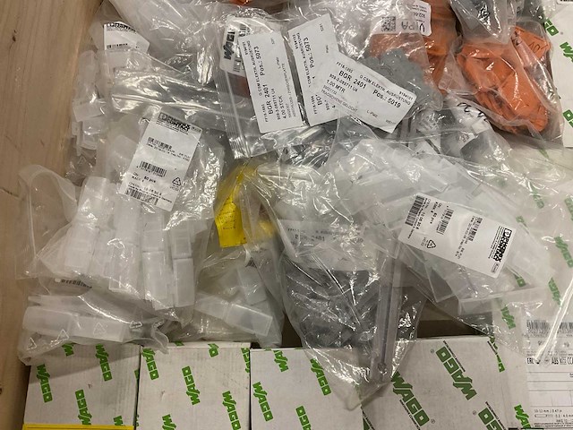 Partij installatiemateriaal - afbeelding 9 van  11