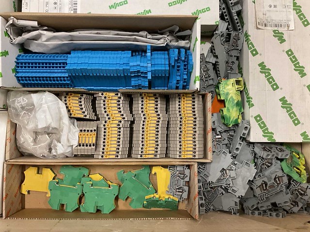 Partij installatiemateriaal - afbeelding 6 van  11