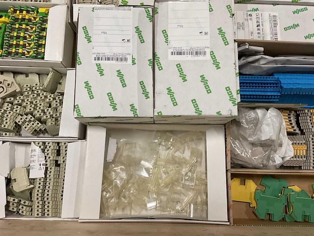 Partij installatiemateriaal - afbeelding 9 van  11