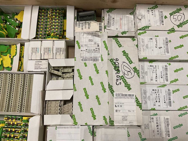 Partij installatiemateriaal - afbeelding 10 van  11