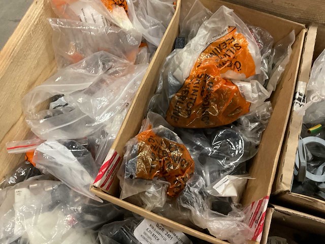 Partij installatiemateriaal - afbeelding 5 van  14