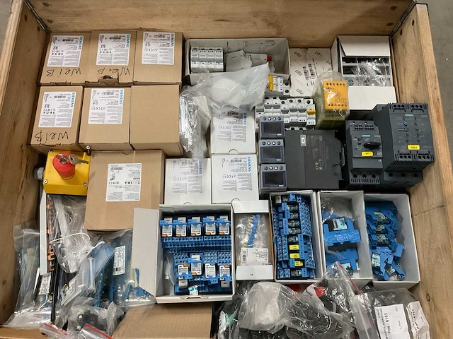 Partij installatiemateriaal - afbeelding 8 van  14